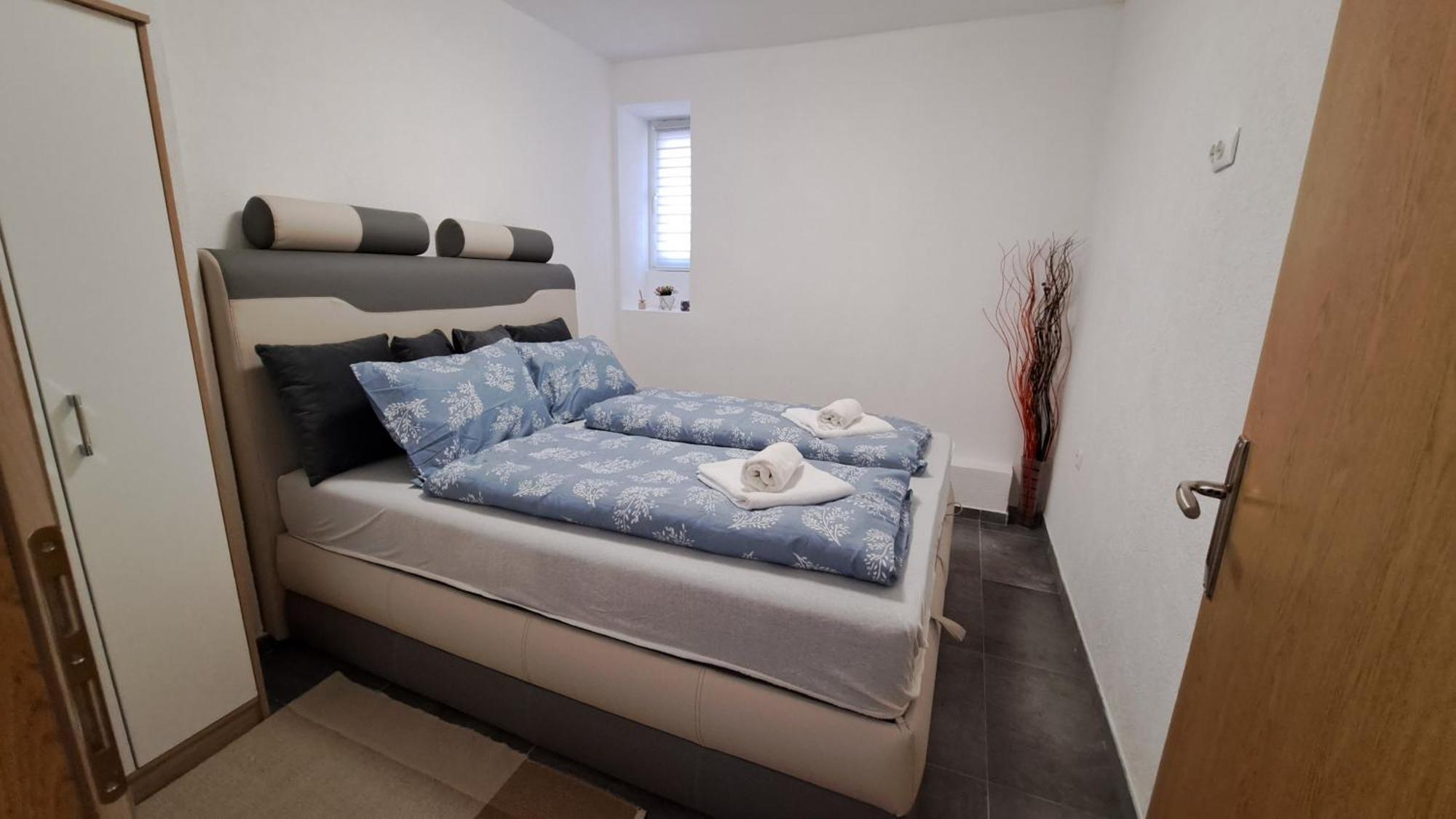 Elita Prenociste Apartman Bihać Szoba fotó